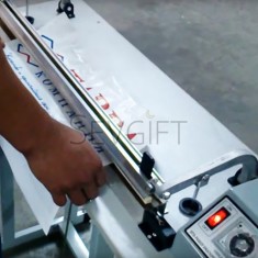 SFTD 600 60CM Ayaklı Poşet Yapıştırma Makinesi (Kesmeli)