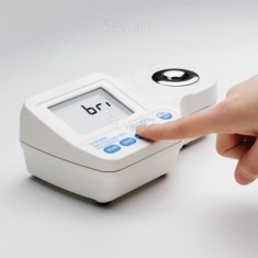Hanna HI96800 Refraktif İndeks ve Brix Ölçer Refraktometre